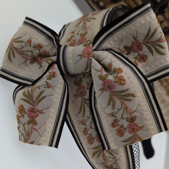 Floral Embroidered Bow Headband - Black and Cream - Picture 4 of 6
